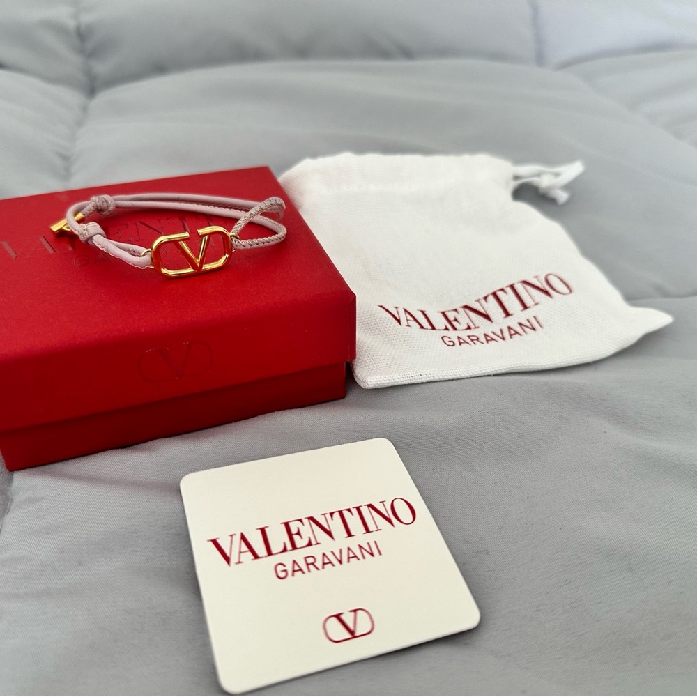 VALENTINO GARAVANI V-LOGO LUXURY BRACELET GOLD ADJUSTABLE